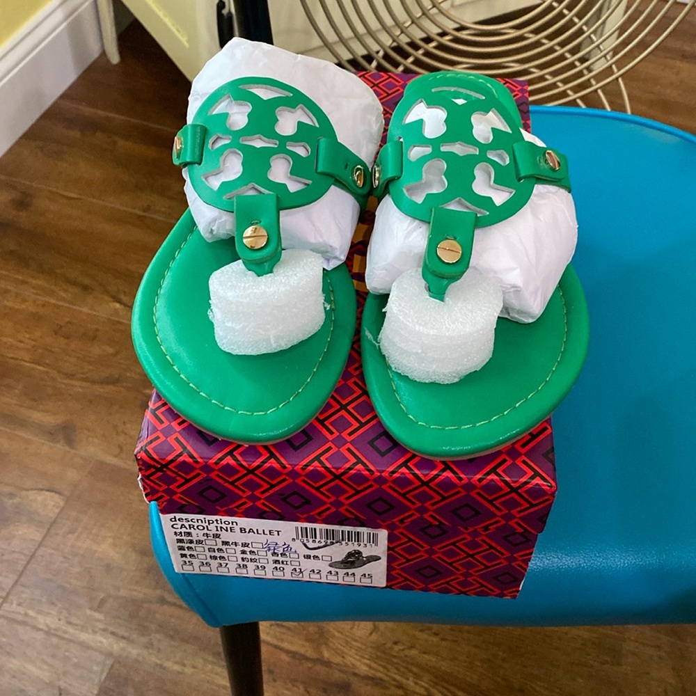 FAKE TORY BURCH SANDAL